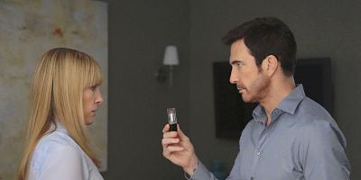 Cartel de Loose Ends