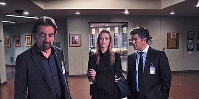 Cartel de Dar testimonio