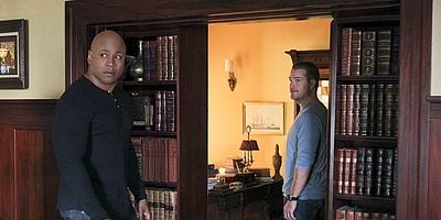 Cartel de Iron Curtain Rising