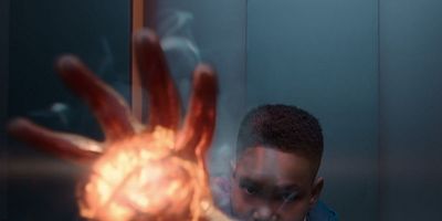 Cartel de A Hero Returns