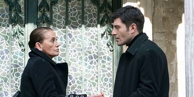 Cartel de Camdaki Kız 35.Bölüm