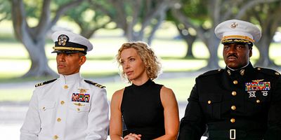 Cartel de Shallow Grave, Deep Water