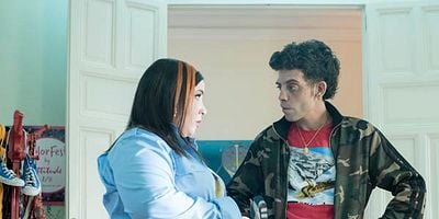 Cartel de Piedras en el camino