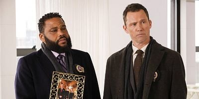 Cartel de The Great Pretender