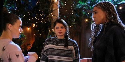 Cartel de Truth or Cares