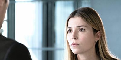 Cartel de Camdaki Kız 44.Bölüm