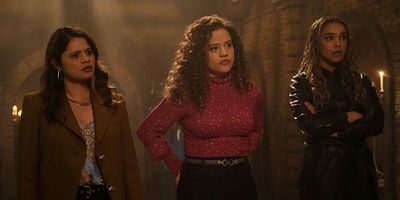 Cartel de The End is Never the End