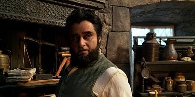 Cartel de Anfitriones imperfectos