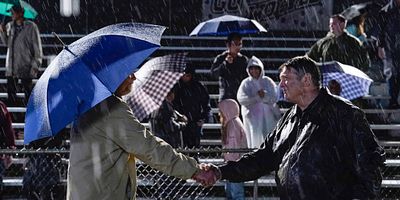 Cartel de An Ugly Car, an Affair and Some Kickass Football
