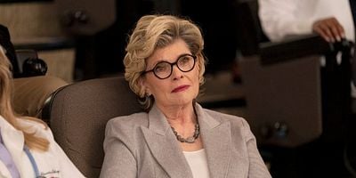 Cartel de How Can I Help?