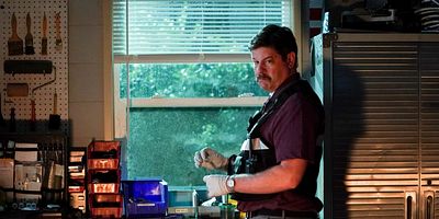 Cartel de When the Dust Settles