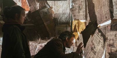 Cartel de Please Hold My Hand