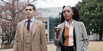 Cartel de Two Hundred Dollars and a Bus Pass