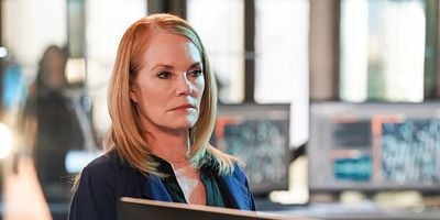 Cartel de We All Fall Down