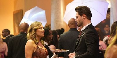 Cartel de Glamorous Life