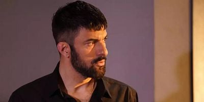 Cartel de Adım Farah 10.Bölüm