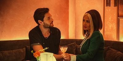 Cartel de Joan is Awful