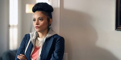 Cartel de Missing While Addicted