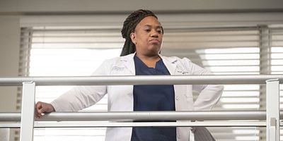 Cartel de Keep the Family Close