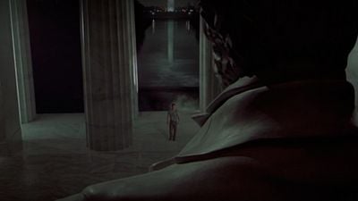 Un supuesto viajero temporal del año 3002 está dando mucho que hablar con su alerta sobre el 21 de diciembre: así es el mundo en la única película ambientada en ese año noticias imagen