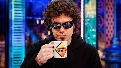 Qué fue de 'El Hombre de Negro', de triunfar en 'El Hormiguero' a abrir una tienda de 'caganers' en Madrid noticias imagen