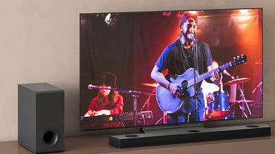 Pensarás que estás en una sala de cine: LG tiene una barra de sonido con Dolby Atmos y una potencia descomunal a su precio más bajo noticias imagen
