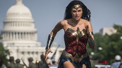 Una foto que no es fácil de ver, pero que ha dado lugar a todo tipo de teorías: el Trevor Ranch de 'Wonder Woman 1984' noticias imagen