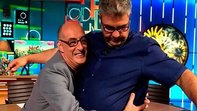 El inolvidable presentador que triunfó en 'El Informal' y el mundo corazón pero quiso dar un giro a su vida: llegó a Diputado del Congreso noticias imagen