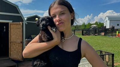 Millie Bobby Brown pasó de una glamurosa vida de Los Ángeles para vivir en una granja "caótica" con Jake Bongiovi. "No lo hago por la estética. Lo hago porque me encanta" noticias imagen