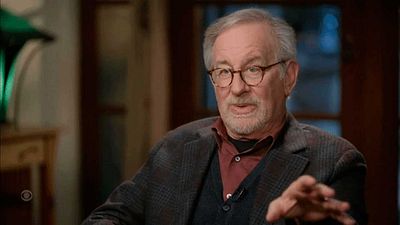"Lo lamento de verdad": Steven Spielberg lleva 50 años arrepintiéndose del efecto de su película 'Tiburón' noticias imagen