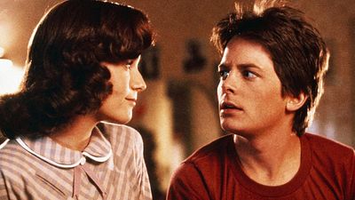 Los creadores de ‘Regreso al futuro’ acertaron de lleno eliminando esta escena en 1985: un comentario desafortunado que estaría mal visto 40 años después noticias imagen