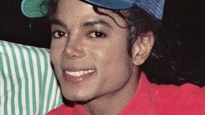 Michael Jackson lloró “35 veces” con esta película y se obsesionó con su protagonista: se pasó horas solo con su esqueleto noticias imagen