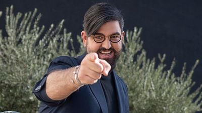 Fichaje sorpresa en RTVE: Tras su éxito en Canal Sur, Manu Sánchez pasa a la televisión nacional para "divertir y hacer pensar" noticias imagen