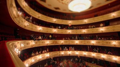 "Ser actor y estar de gira con una obra de teatro suena muy bien hasta que te tienes que pagar el alojamiento" noticias imagen