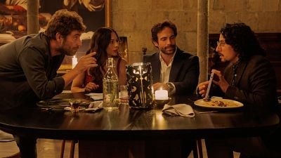 Solo dura 8 episodios y ya ha conquistado a México en Netflix. Una serie sobre la corrupción repleta de giros imposibles que mantiene en vilo hasta el final noticias imagen