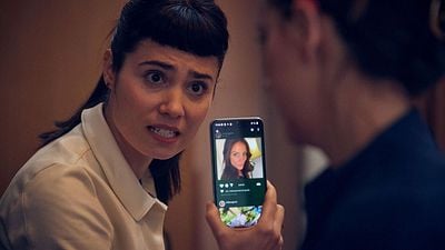 Llega a cines una mezcla de géneros que se inspira en Wilder y Hitchcock: 'El fantasma de mi mujer', una comedia con componentes fantásticos noticias imagen