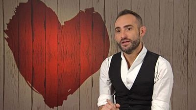 Un profesor de baile de Shakira revela en 'First Dates' lo que le dijo la cantante sobre Piqué: "No se movía así" noticias imagen