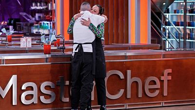 Ana es expulsada de 'MasterChef 11' tras una desastrosa prueba dulce: "Tiene narices, cuando te tocaba lo tuyo" noticias imagen