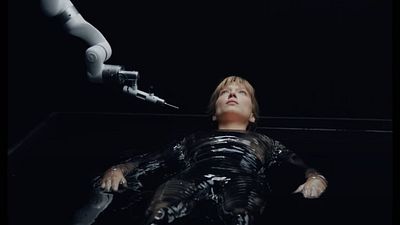 Llega la película de viajes en el tiempo más inesperada del año: un laberinto obsesivo y delirante noticias imagen