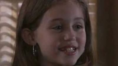 Debutó a los 8 años en una serie olvidada protagonizada por su padre. Ahora es una estrella internacional, ¿la reconoces? noticias imagen