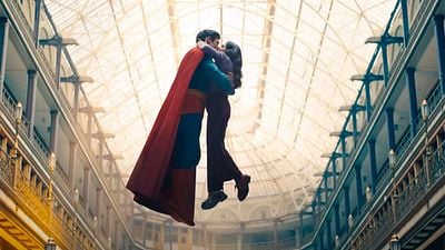 Rachel Brosnahan está convencida de que sufre una maldición y no quiere que afecte a 'Superman': "Llamé a una bruja y la traje a mi casa" noticias imagen