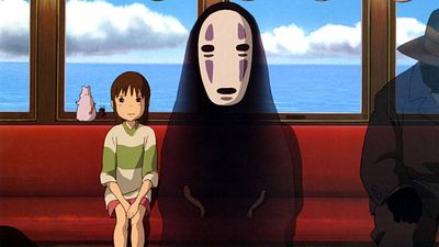 La conexión perdida entre 'El castillo ambulante' y 'El viaje de Chihiro': ¿Nos está diciendo Miyazaki que comparten universo? noticias imagen