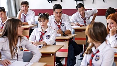 'Chicos de barrio', la nueva serie turca de Divinity que recuerda a 'Élite' noticias imagen