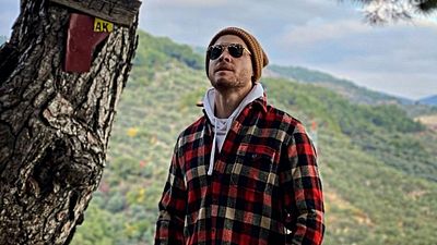 "Después de 11 años": Kerem Bürsin se reencuentra con su primer gran amor para celebrar su cumpleaños noticias imagen