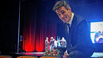 Fue un presentador mítico de los primeros 2000: este verano hizo reír a "más de mil pasajeros" de un crucero con su monólogo noticias imagen