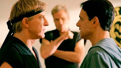 "Podría haberme roto algo": un golpe accidental enfrentó a Ralph Macchio y William Zabka durante décadas (pero fue clave para el éxito de 'Karate Kid')