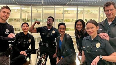 Dejó todo atrás a los 45 años para cumplir su sueño: ahora tiene una serie de televisión basada en su vida noticias imagen