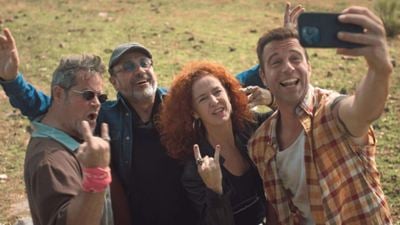 La nueva comedia de José Mota está a punto de llegar a los cines: el rock madrileño de los 80 revive en 'Por tus muertos'
