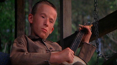 Hace 52 años, usó la magia del cine para tocar el banjo con una mano: consiguió una de las escenas más recordadas del cine de aventuras y un éxito de ventas noticias imagen