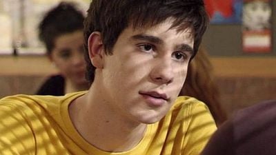 Hace 19 años debutó en una cutrísima película de terror española. Ahora va directo al Óscar con 'La bola negra', ¿le reconoces? noticias imagen